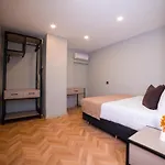 Moon Apartmanhotel 4*