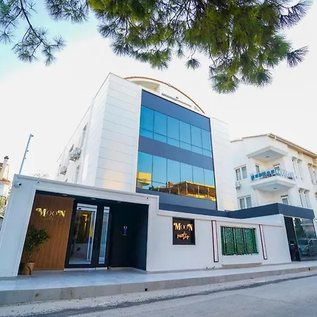 Ξενοδοχείο με διαμερίσματα Moon