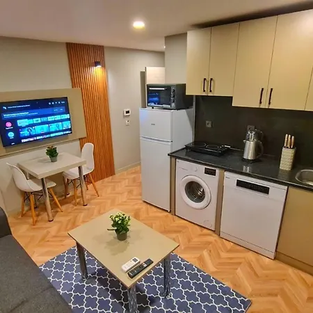 Moon Ξενοδοχείο με διαμερίσματα Αττάλεια