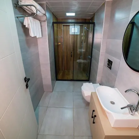 Ξενοδοχείο με διαμερίσματα Moon 4*