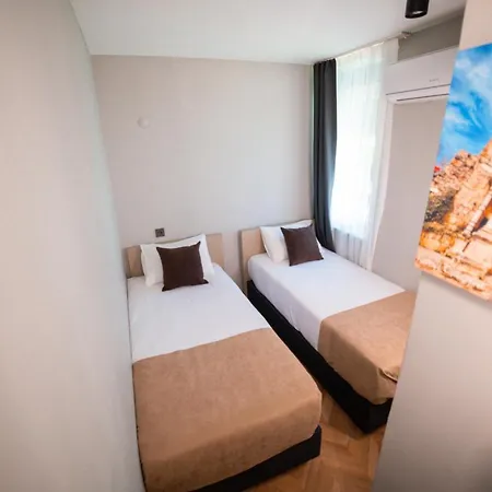 Hotel apartamentowy Moon 4*