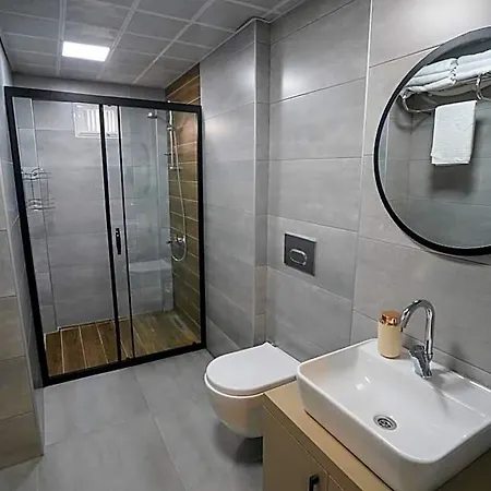 Moon Aparthotel